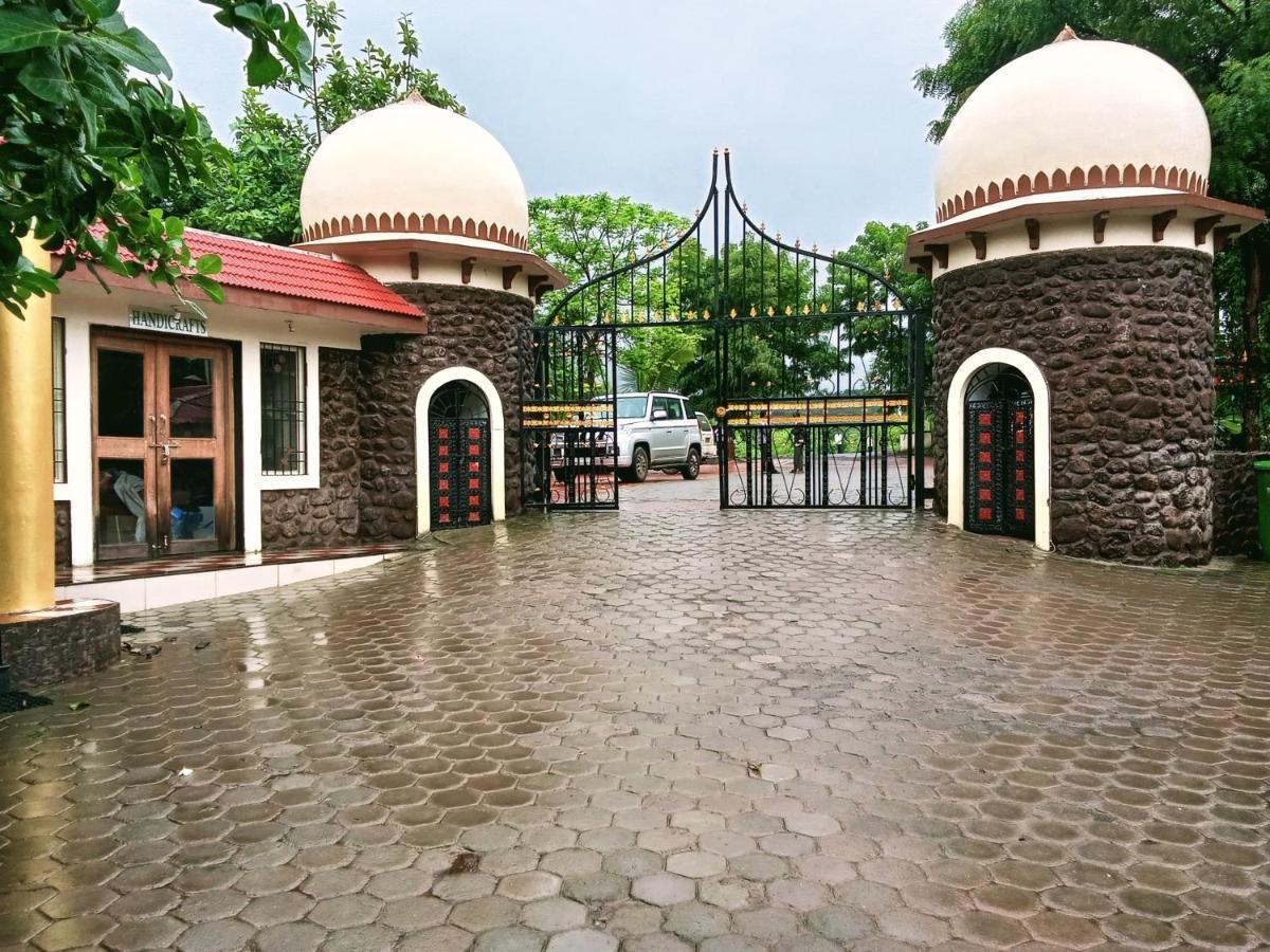 Ellora Heritage Resort Exterior foto